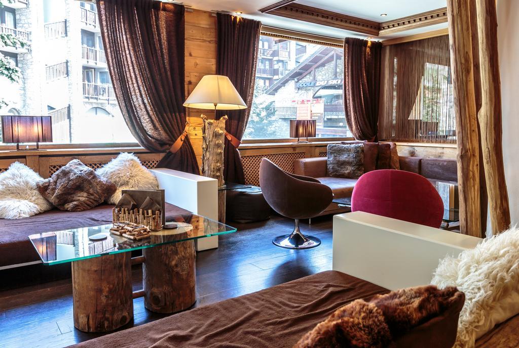 Hotel Tsanteleina วาลดีแซร์ ภายนอก รูปภาพ
