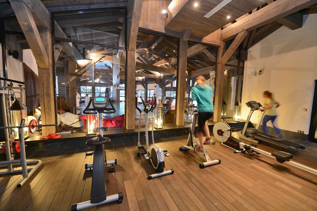 Hotel Tsanteleina วาลดีแซร์ ภายนอก รูปภาพ