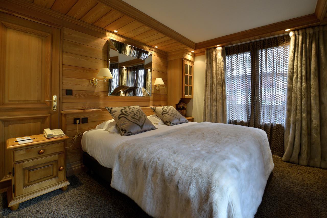 Hotel Tsanteleina วาลดีแซร์ ภายนอก รูปภาพ